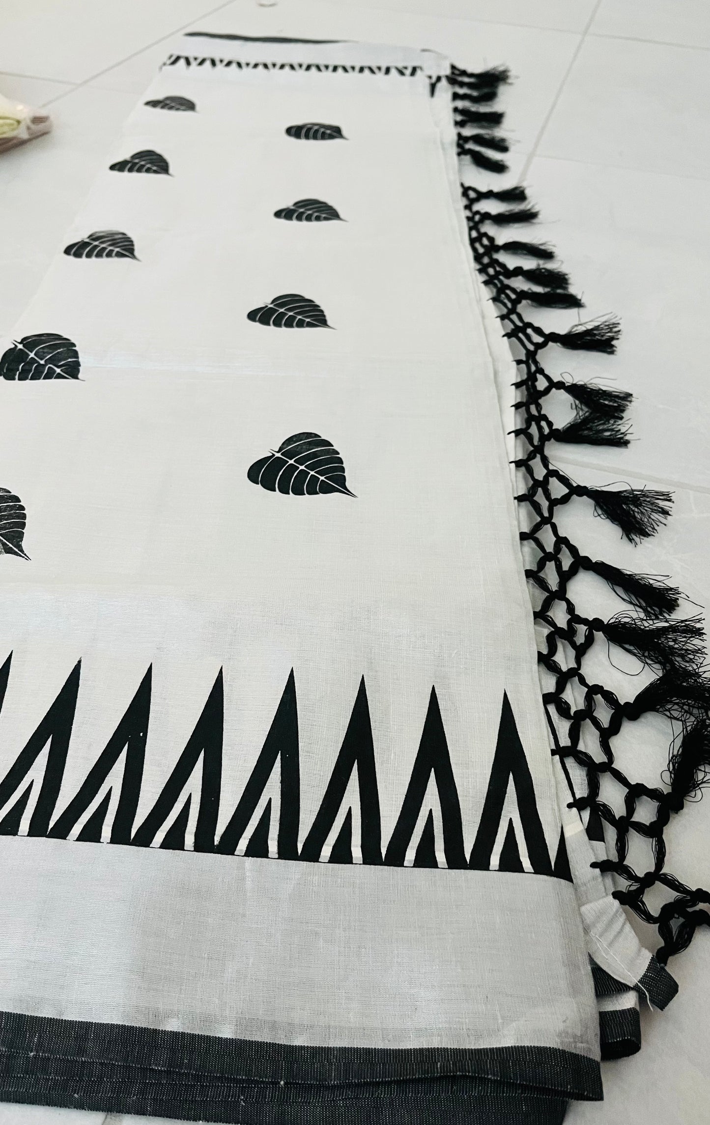 Kerala Saree black silver Tissue with black prints | Indian Onam Saree l Kerala Silver Set Saree| Petelz | janmashtami