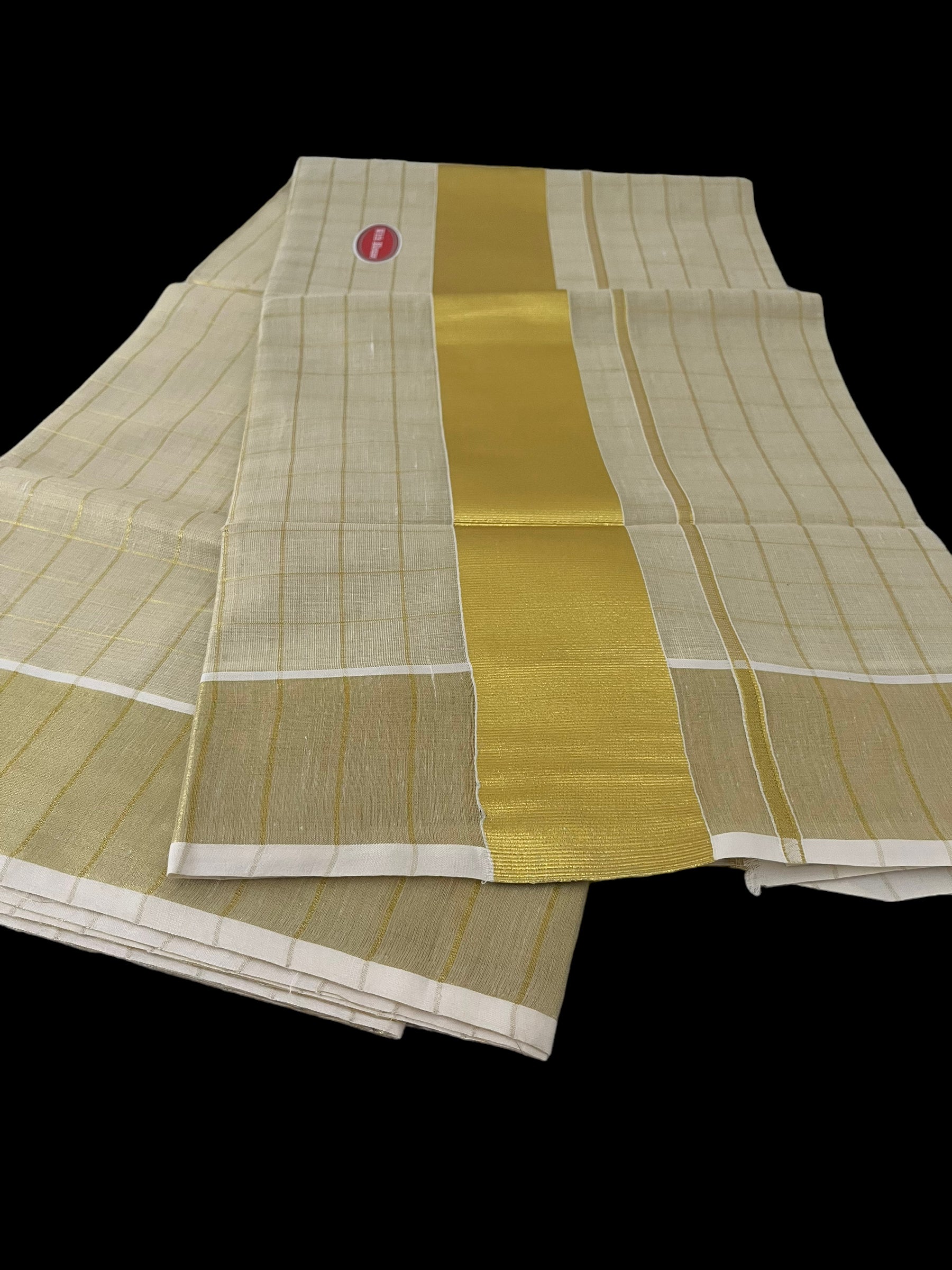 Party Wear Zari Kerala Kasavu Saree And Mundu, 6 m (with blouse piece) at  Rs 1500/piece in Bengaluru